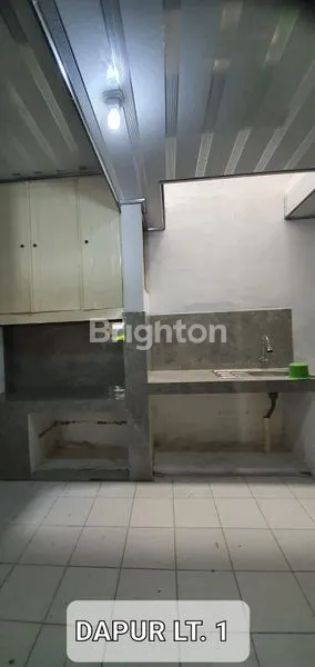 image RUMAH ASRI 2LT JALAN JALAK MADIUN (7)