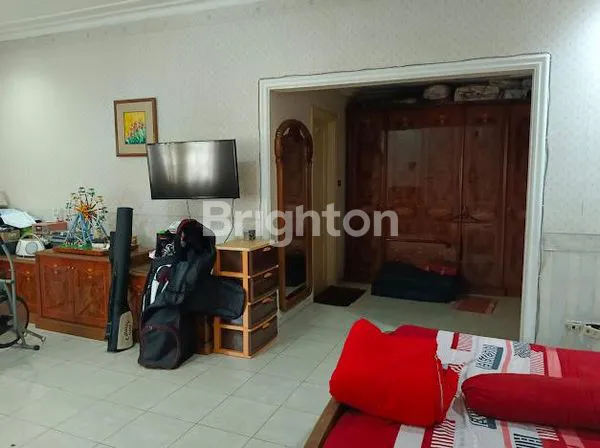 image RUMAH FULL FURNISINED SIAP HUNI TEBET PLUS KOLAM RENANG (4)