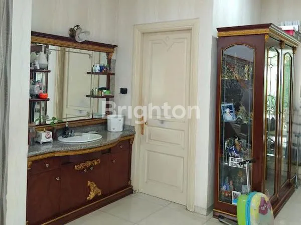 image RUMAH FULL FURNISINED SIAP HUNI TEBET PLUS KOLAM RENANG (5)