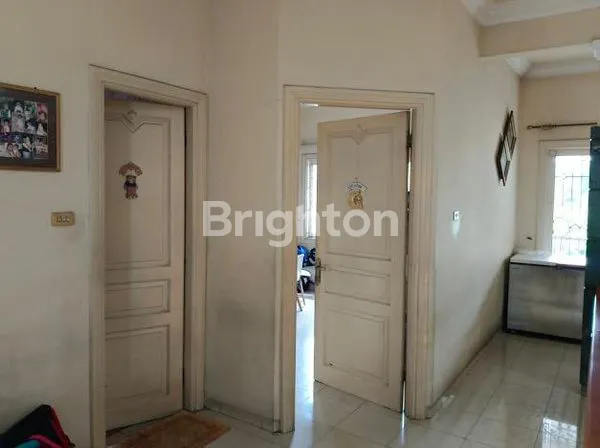 image RUMAH FULL FURNISINED SIAP HUNI TEBET PLUS KOLAM RENANG (8)