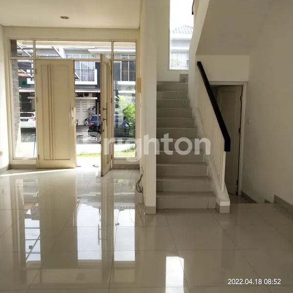 image HUNIAN EKSKLUSIF DI RESIDENCE ONE BSD, 3+1 KT (1)