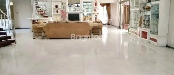 image RUMAH MEWAH 2 LANTAI AREA FAVORIT MANYAR, 5 MENIT DARI HOTEL BONNET, RESTO LAYAR (7)