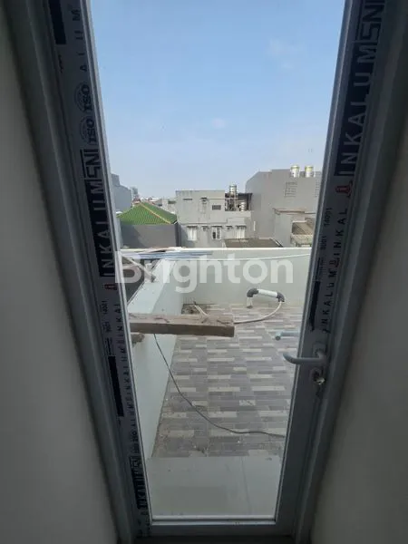 image RUMAH BARU 4 LANTAI DI TAMAN RATU JAKARTA BARAT (5)