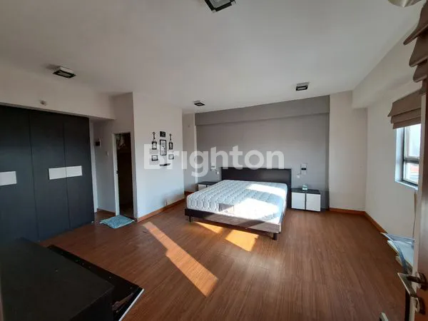 image APARTEMEN PUNCAK KERTAJAYA, TIPE 2BR+2BR, LOKASI STRATEGIS, LANTAI KAYU (1)