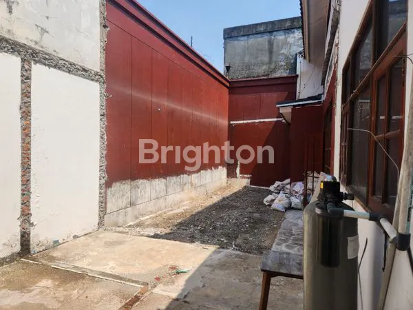 image RUMAH UNTUK USAHA DI KEBAYORAN BARU, JAKARTA SELATAN (7)