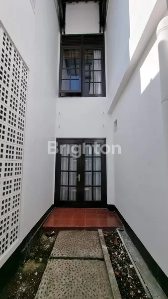 image RUMAH DI BANDUNG, LOKASI SURYALAYA BARAT BUAH BATU (7)