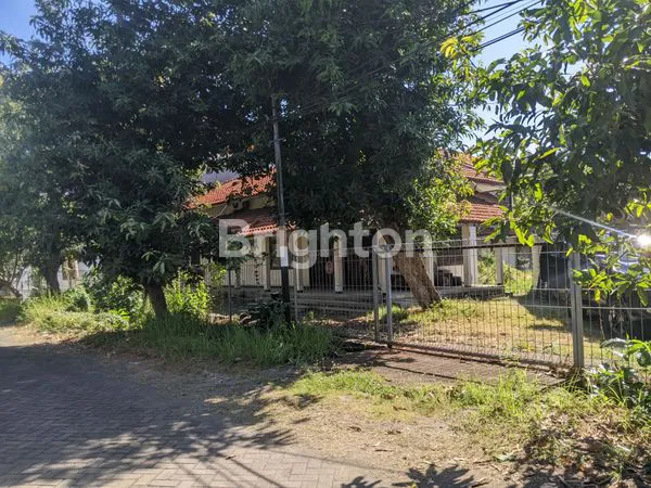 image RUMAH HOOK SARONOJIWO (1)