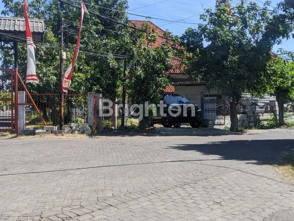 image RUMAH HOOK SARONOJIWO (2)