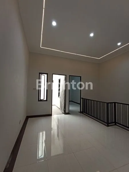 image RUNGKUT RUMAH GRESS MINIMALIS (3)