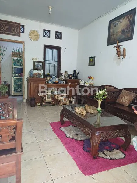 image RUMAH HOEK DI DALAM CLUSTER (4)