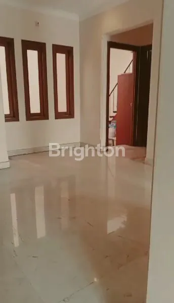 image TURUN HARGA....!!!JUAL RUMAH 3,5 LANTAI RAWAMANGUN JAKARTA TIMUR (6)