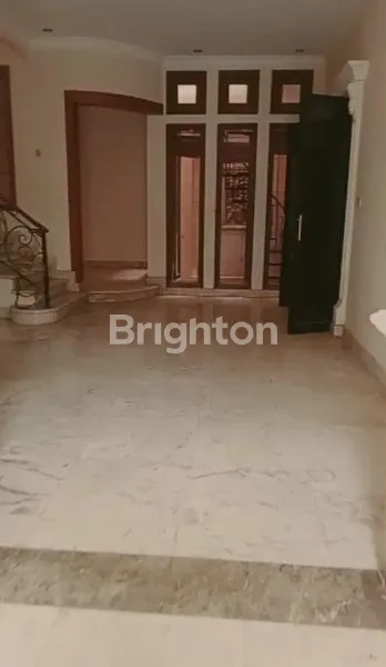 image TURUN HARGA....!!!JUAL RUMAH 3,5 LANTAI RAWAMANGUN JAKARTA TIMUR (7)