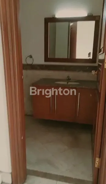 image TURUN HARGA....!!!JUAL RUMAH 3,5 LANTAI RAWAMANGUN JAKARTA TIMUR (8)