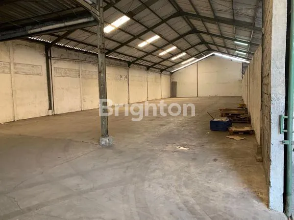 image GUDANG LUAS KEPATIHAN GRESIK (3)