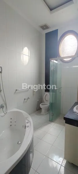 image DIJUAL RUMAH MEWAH DIKAWASAN ELIT PERMATA JINGGA  (5)