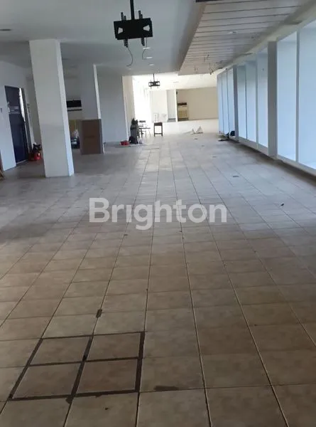 image EX SUPER MARKET ELEKTRONIK AND INFORMA FURNITURE (2)