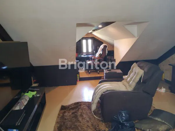 image RUMAH CUANTIK 3 LT KEMANG PRATAMA (7)