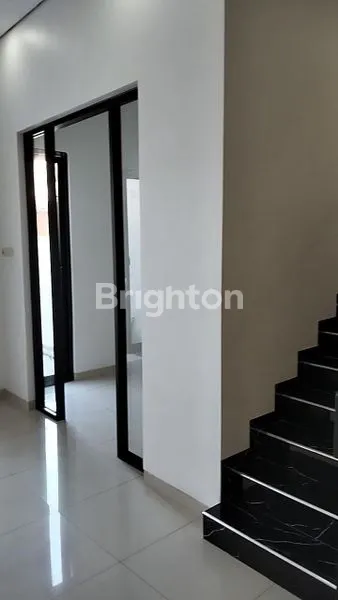 image RUMAH MEWAH 2LANTAI DAERAH LEBAK KENJERAN SURABAYA DESAIN MODERN  (4)