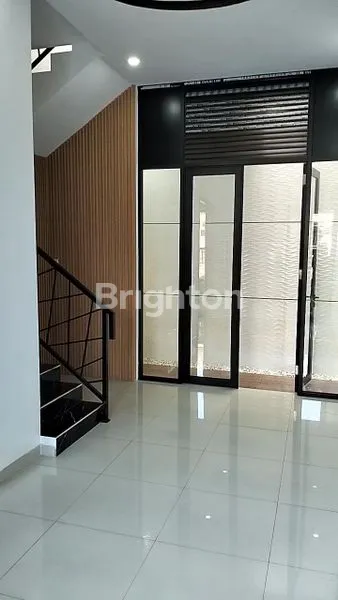 image RUMAH MEWAH 2LANTAI DAERAH LEBAK KENJERAN SURABAYA DESAIN MODERN  (3)