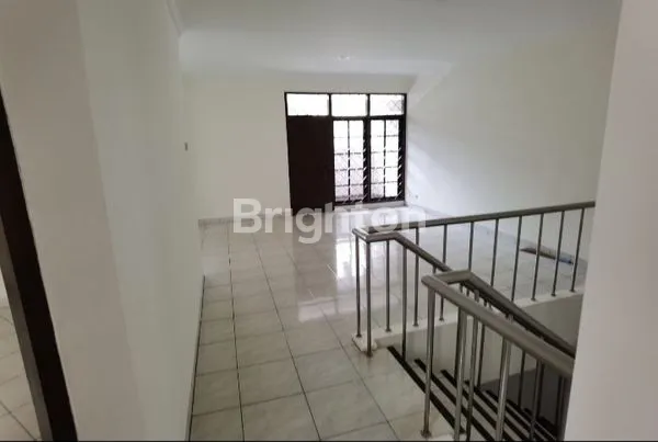 image RUMAH 2 LANTAI TAMAN ARIES MERUYA UTARA (4)