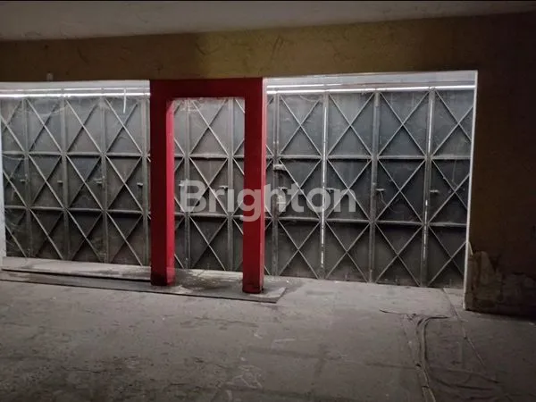 image RUMAH DI DEKAT STADION SRIWEDARI !! PUSAT BISNIS DI KOTA SOLO !! (4)