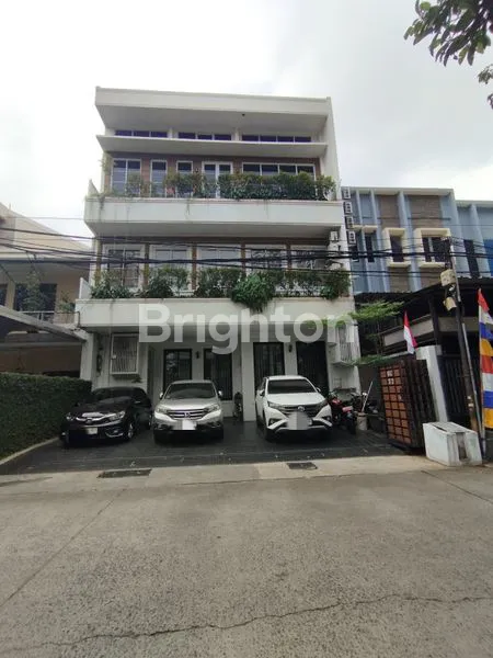 image BANGUNAN 3 LANTAI COCOK UNTUK KANTOR DAN TEMPAT TINGGAL (1)