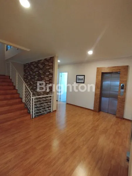 image BANGUNAN 3 LANTAI COCOK UNTUK KANTOR DAN TEMPAT TINGGAL (4)