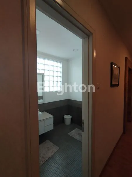 image BANGUNAN 3 LANTAI COCOK UNTUK KANTOR DAN TEMPAT TINGGAL (8)