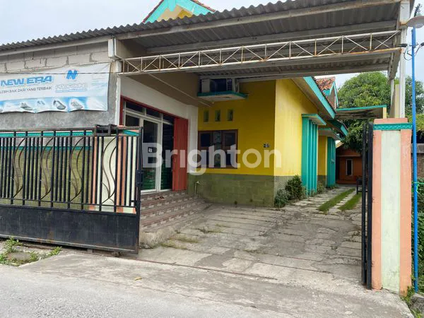 DIJUAL RUMAH DENGAN TOKO ,GUDANG DAN PAVILLIUN