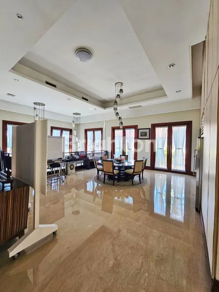 image RUMAH GRAHA FAMILY BLOK S ADA SWIMMING POOL DEKAT CLUBHOUSE, TOL, PUSAT BISNIS DAN KOMERSIAL (6)