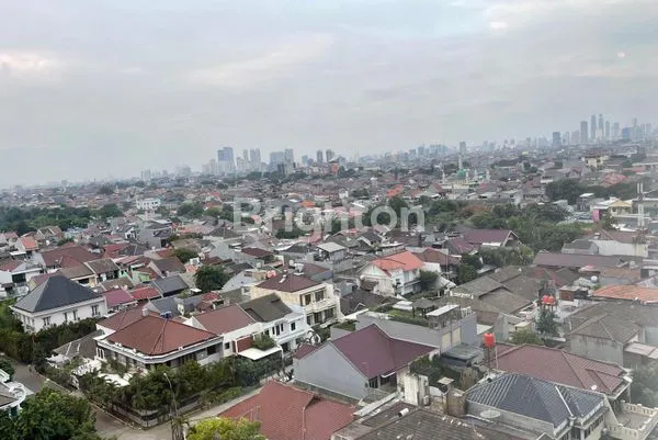 image APARTEMEN 3BR VIEW CITY LANTAI TENGAH SEMI FURNISHED DI PERMATA EKSEKUTIF KEBON JERUK (8)