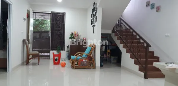 image RUMAH OLEASTER GADING SERPONG 2 LANTAI (2)