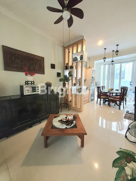 image RUMAH 2 LANTAI SIAP HUNI DI KOMPLEK PERUM SAFIRA GARDEN SIDOARJO (3)