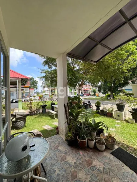 image RUMAH CANTIK DAN MEWAH DEKAT BANDARA DI PURI SELEBRITI 3 (2)