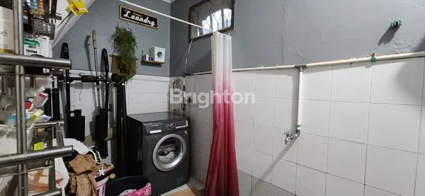 image RUMAH TIGA KAMAR SISA LAHAN MASIH LUAS (6)