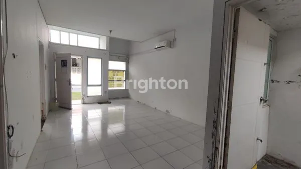 image RUMAH LOKASI STRATEGIS DI PURI SELEBRITI  (7)