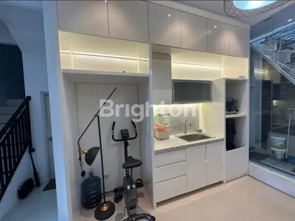 image RUMAH SURABAYA TIMUR 2 LANTAI FULL FURNISH DEKAT RAYA MERR, RUNGKUT (4)