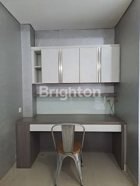 image APARTEMEN SKYLINE PARAMOUNT FULLY FURNISH BAGUS (4)