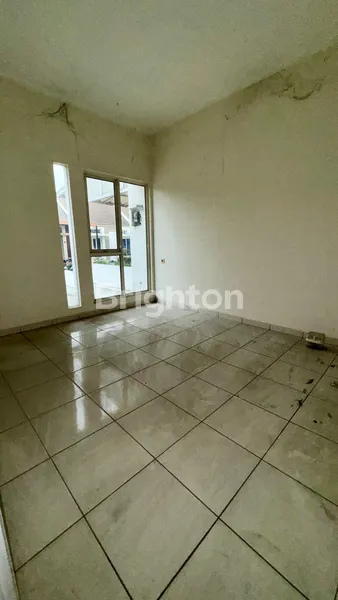 image CLUSTER FEDORA , SUVARNA SUTERA , TANGERANG (3)