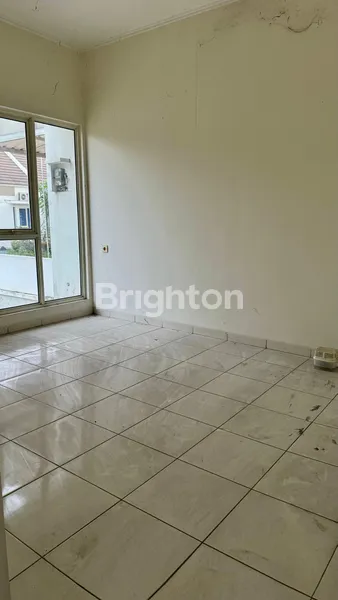 image CLUSTER FEDORA , SUVARNA SUTERA , TANGERANG (5)