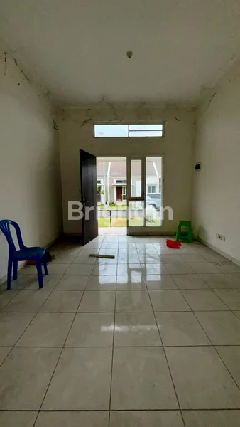 image CLUSTER FEDORA , SUVARNA SUTERA , TANGERANG (6)