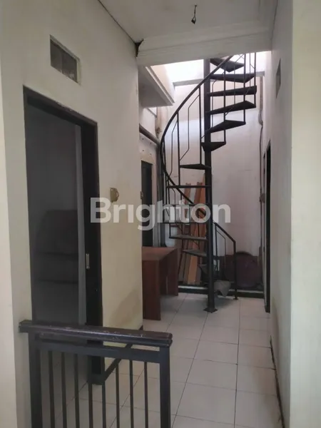 image RUMAH KOST AKTIF PANJANG JIWO FULL FURNISH DEKAT KAMPUS UBAYA, KENDANGSARI, PRAPEN, NGINDEN, MANYAR, RUNGKUT, JEMURSARI (7)