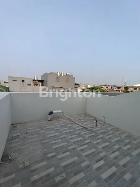 image RUMAH BARU 3,5 LANTAI TAMAN RATU TIPE D (8)