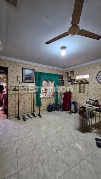 image RUMAH HOKIE DI TOMANG 3 LANTAI BISA UNTUK KOMERSIL (3)