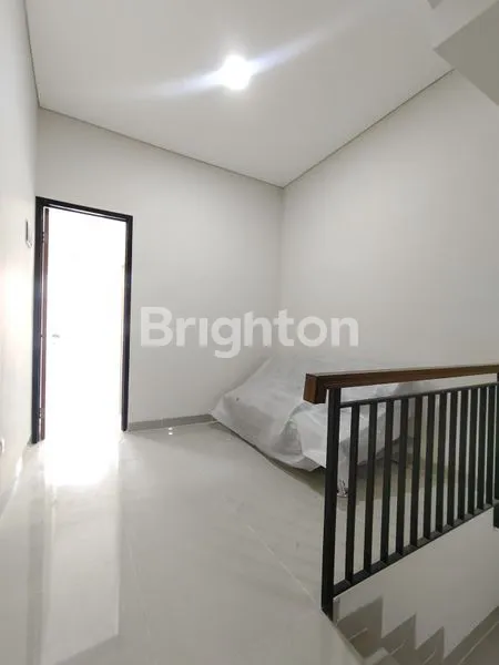 image RUMAH BARU 3,5 LANTAI TAMAN RATU TIPE C NO. 2 (6)