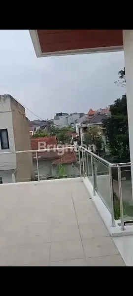 image RUMAH 2 LANTAI RAPI DAN BERSIH PADASUKA CICAHEUM BANDUNG TIMUR (5)