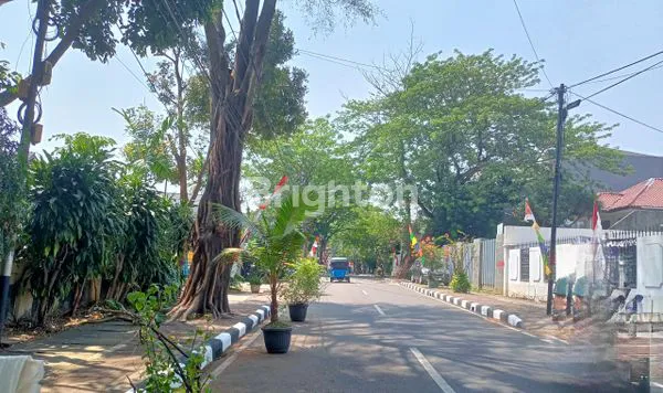 image RUMAH TUA ADA KOST-KOSTAN DI MENTENG JAKARTA PUSAT (2)