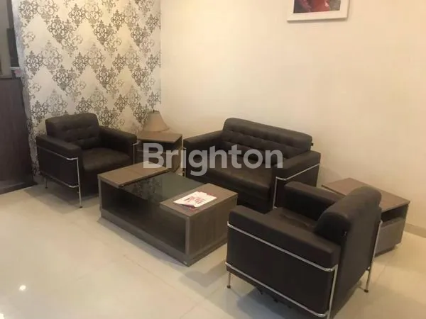 image RUMAH CANTIK FULLY FURNISHED 2 LANTAI DI IMAM BONJOL (2)