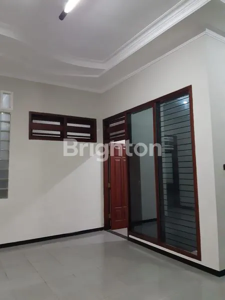 image RUMAH 1.5LT  TERAWAT DEKAT PUSAT DAERAH ELITE SURABAYA TIMUR (4)