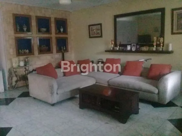 image RUMAH BANGUNAN LAMA KOKOH DI LOKASI STRATEGIS PONDOK PINANG JAKARTA SELATAN  (5)